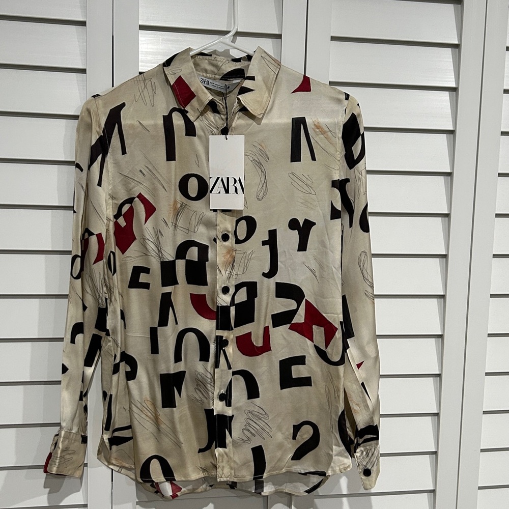Zara Cream and Black Graphic Shirt